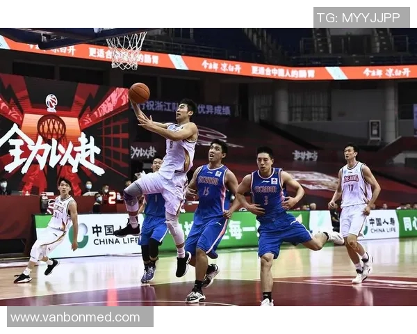 北京队迎战浙江稠州银行争夺篮球赛季重要胜利的激烈对决